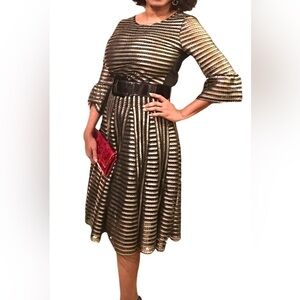 New York & Company Mix Media Two-Piece Skirt and Top Set Size 6/Small